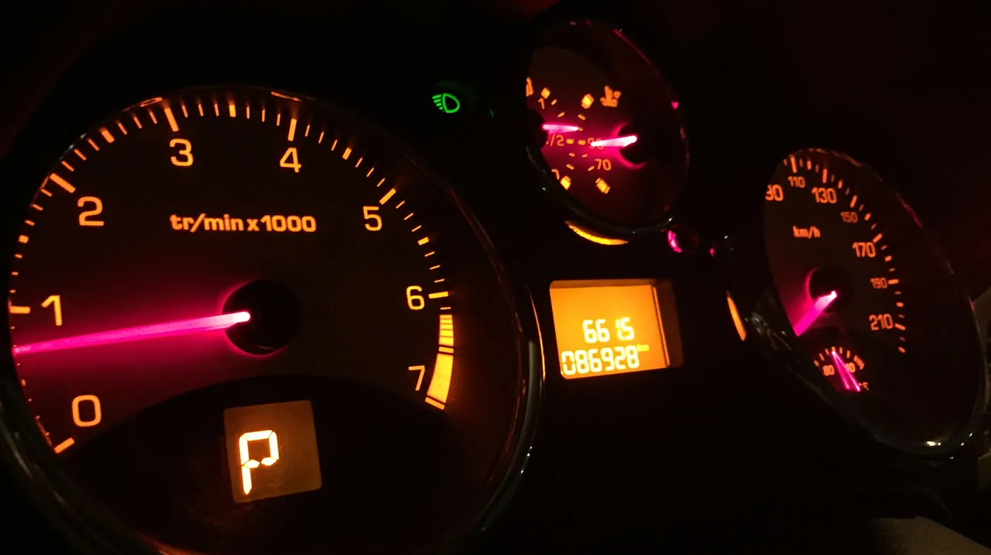 中古車販売画像